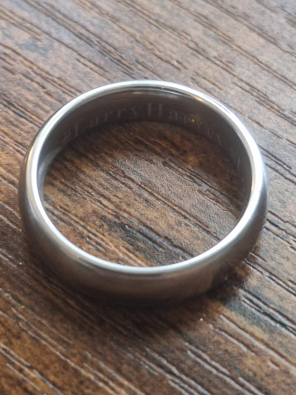 Polished Men's Tungsten Carbine Band Ring Size 7.5 Engraved 9.14 Grams